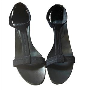 Donald J. Pliner “Bozie” T Strap Slip On